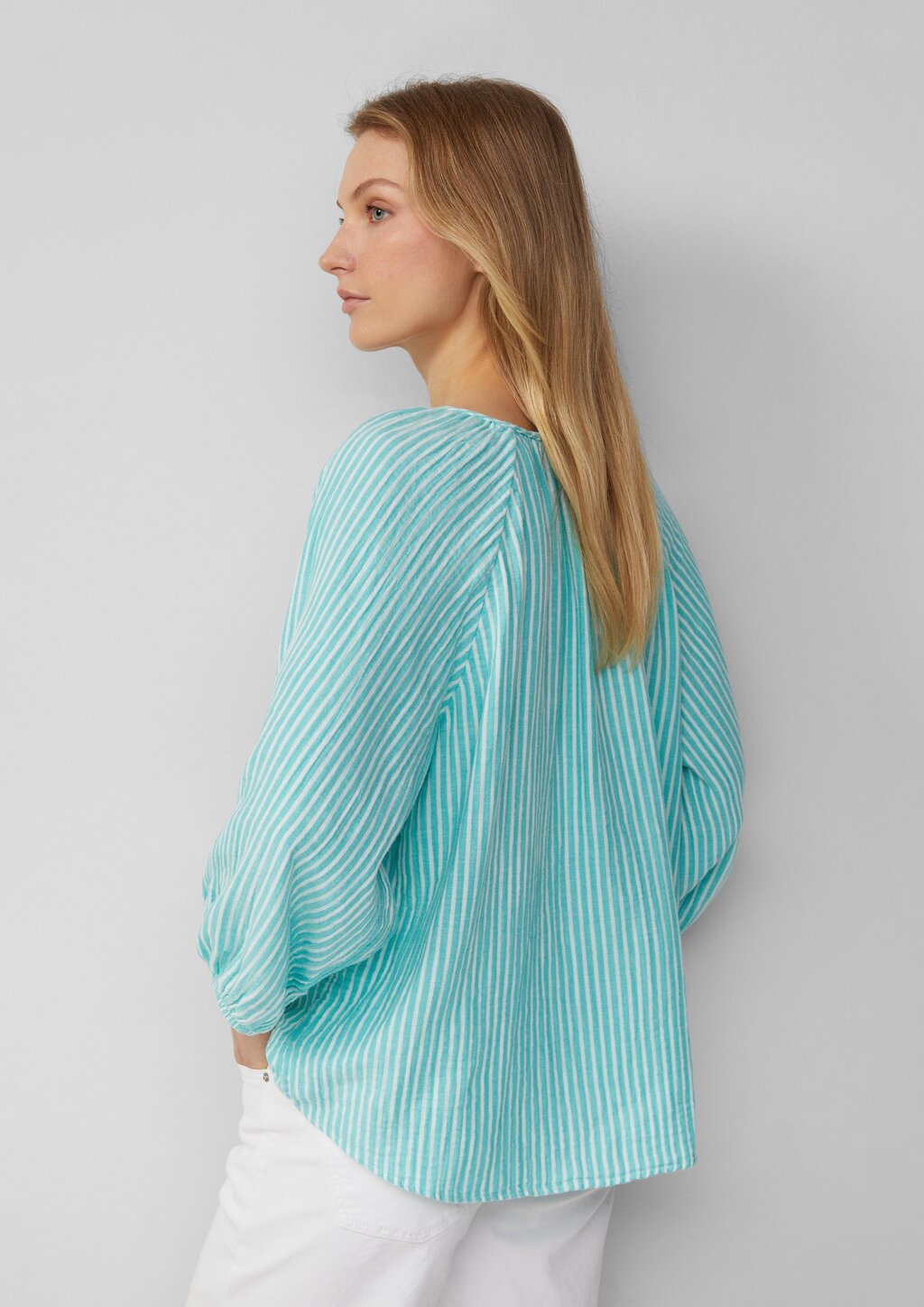 Musselin-Bluse mit Raglanärmeln und Raffung