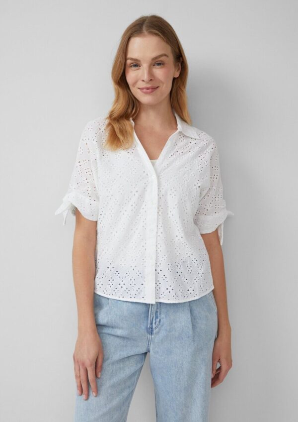 Lockere Bluse mit Lochstickerei und Knotendetail