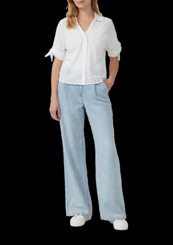 Lockere Bluse mit Lochstickerei und Knotendetail