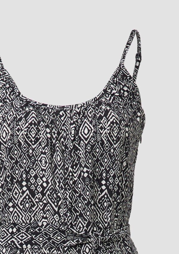 Jumpsuit aus strukturiertem Viskosemix mit verstellbaren Trägern