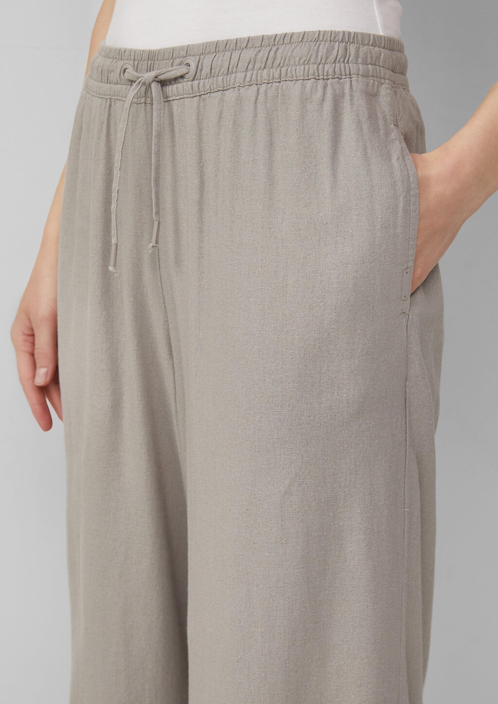 Leinenmixhose mit Gummizug und weitem Bein