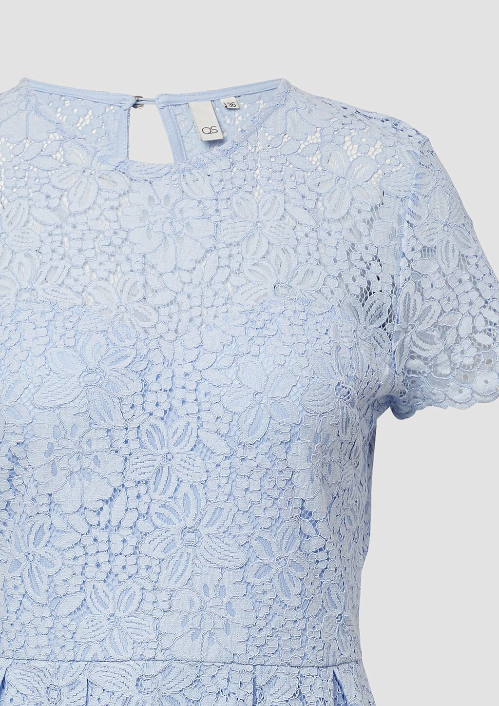 Tailliertes Spitzenkleid