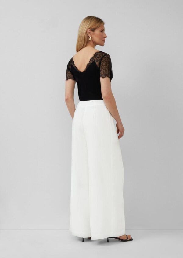 Elegantes T-Shirt im Slim Fit mit Spitze