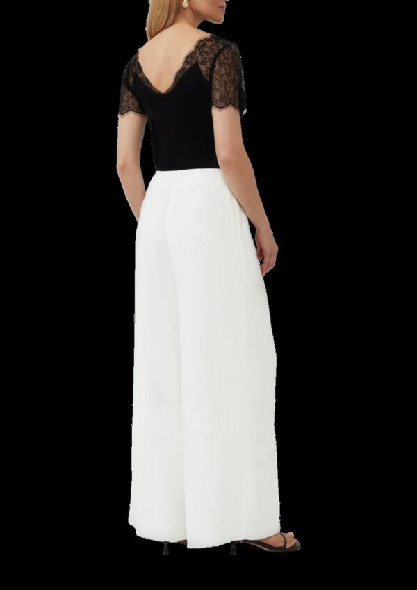 Elegantes T-Shirt im Slim Fit mit Spitze