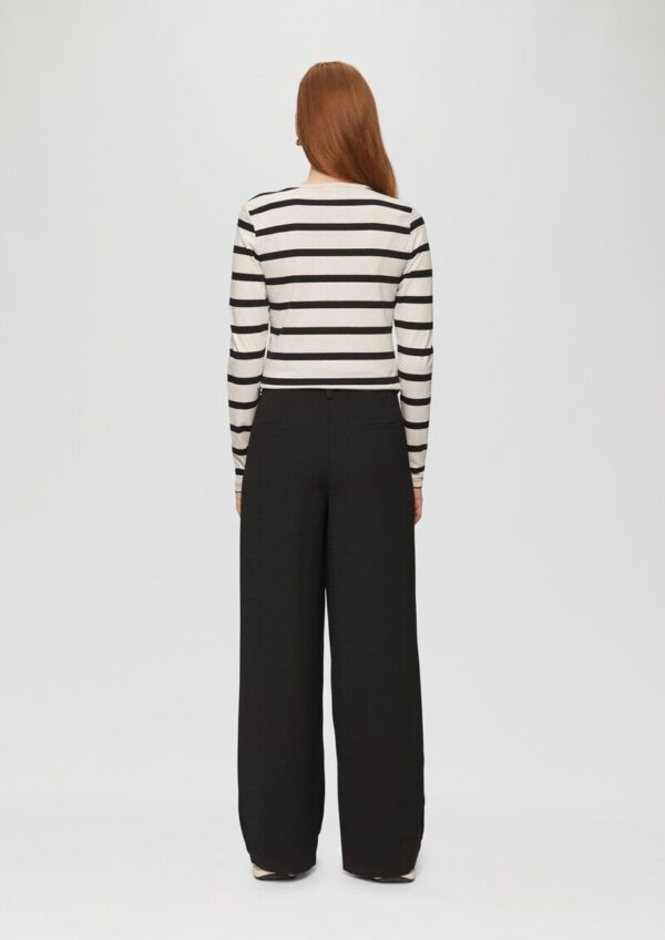 Bundfaltenhose mit weitem Bein