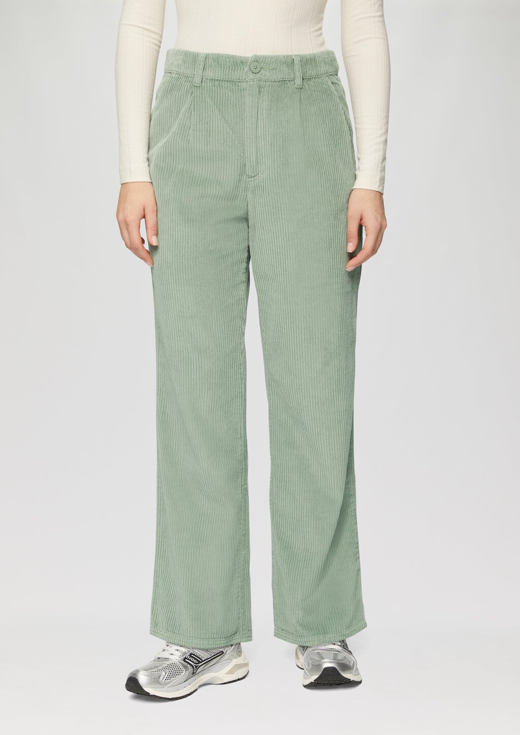 Cordhose mit Straight Leg und Bundfalten