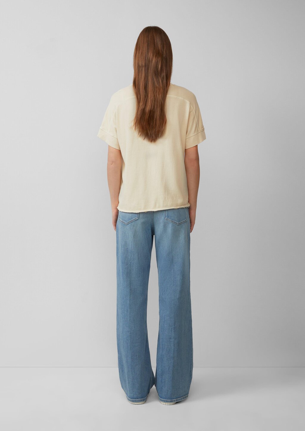 Gewaschenes T-Shirt mit Ziernähten im Relaxed Fit