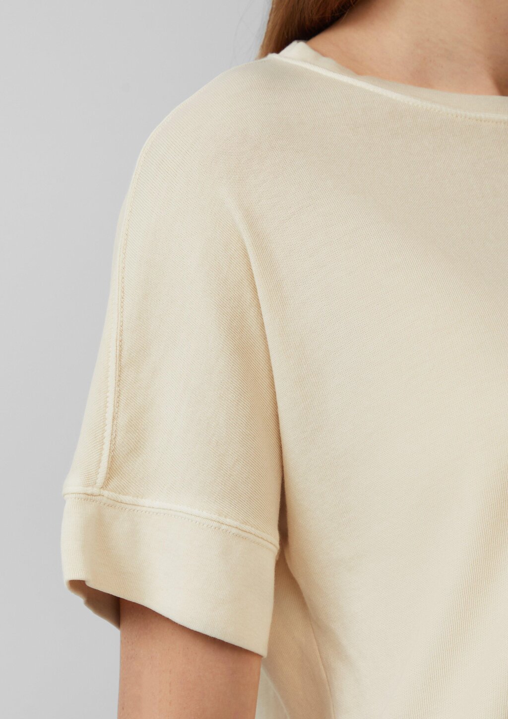 Gewaschenes T-Shirt mit Ziernähten im Relaxed Fit