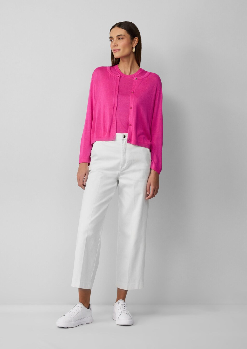 Slim-Fit-Cardigan mit Schmuckknöpfen und verkürzten Ärmeln