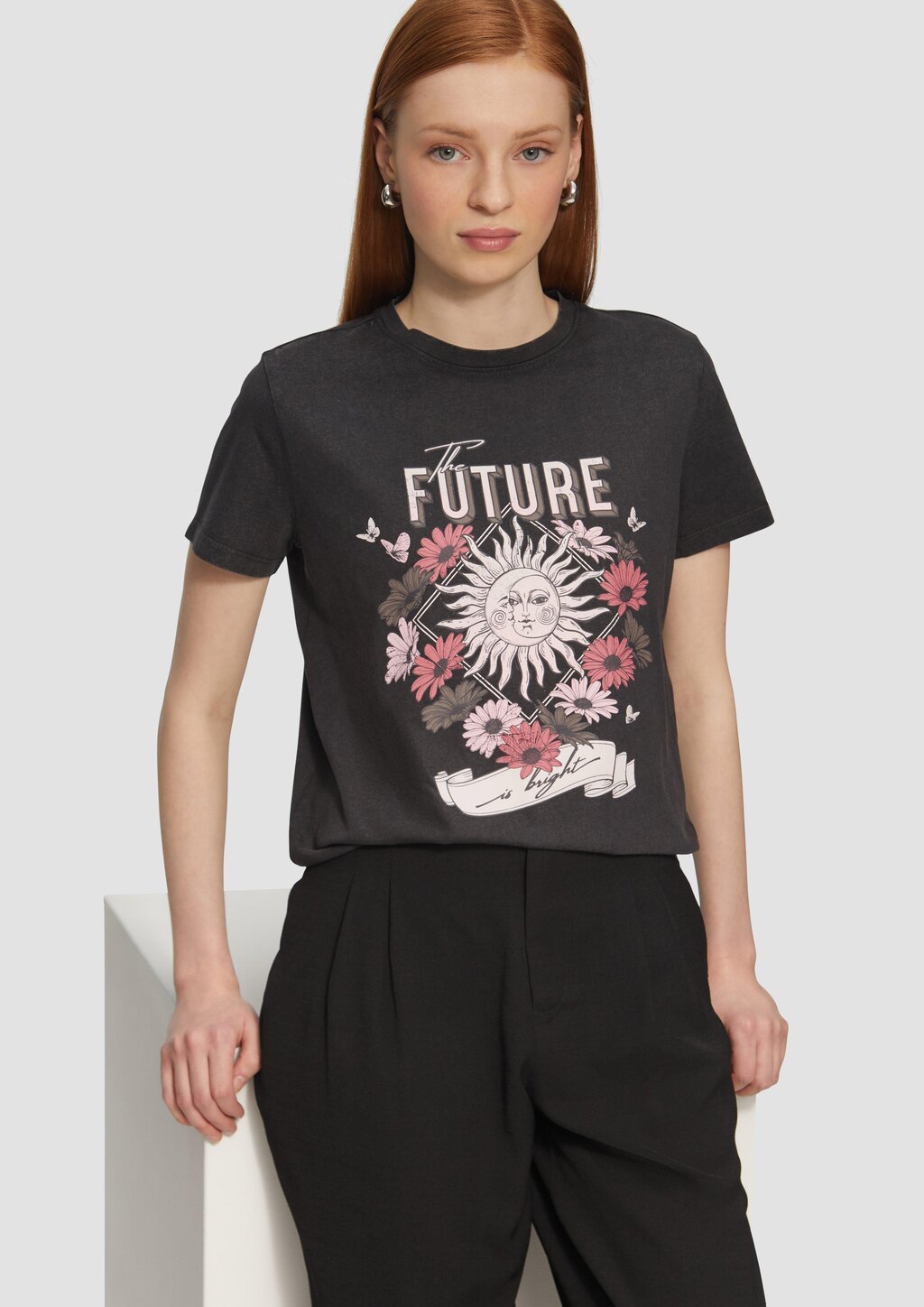 Baumwollshirt mit Frontprint in gewaschener Optik