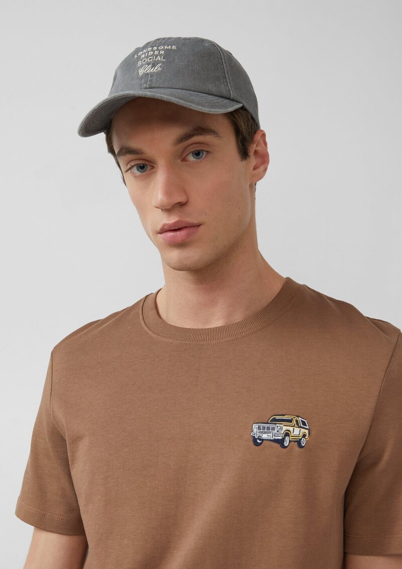 Kappe mit Stickerei und Garment Dye