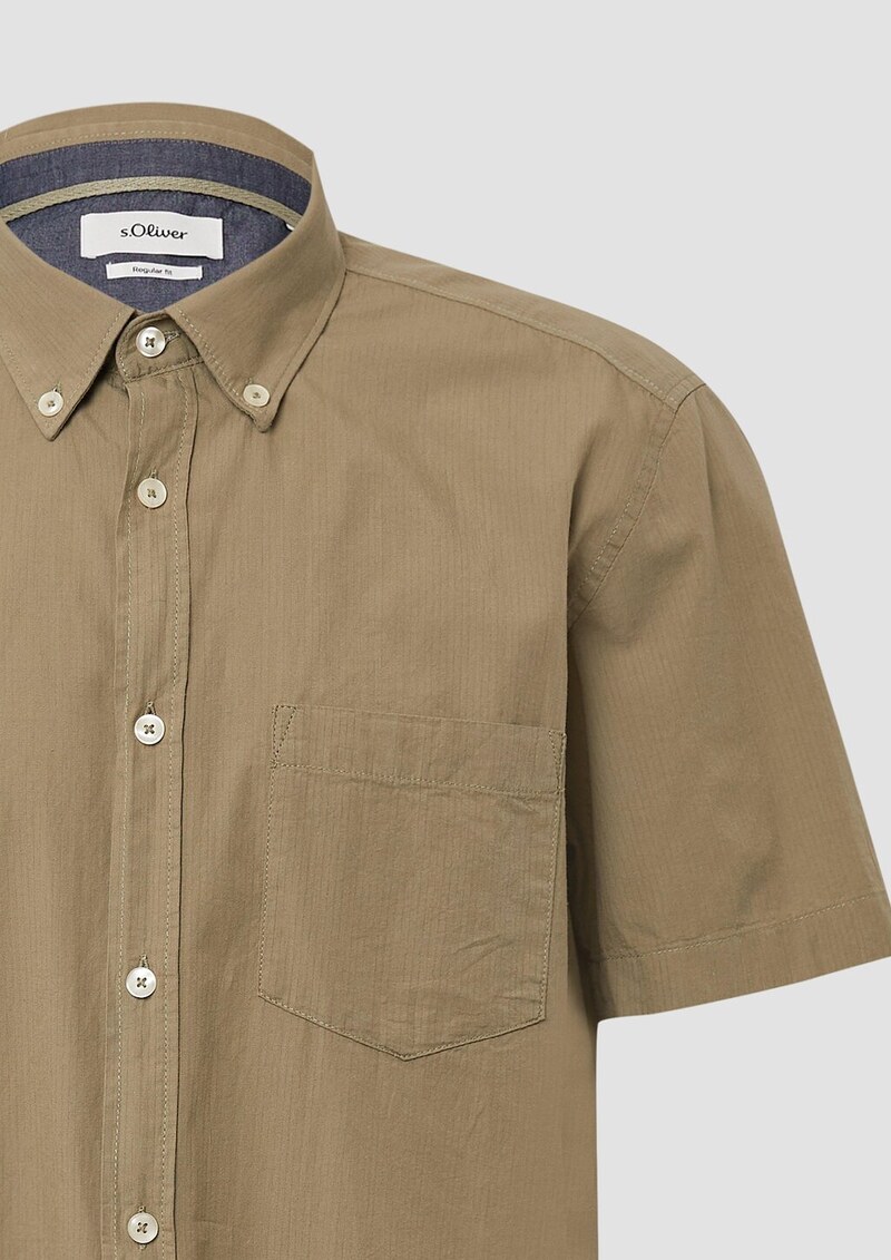Regular Fit: Kurzarmhemd mit Struktur-Streifen und Button-Down-Kragen