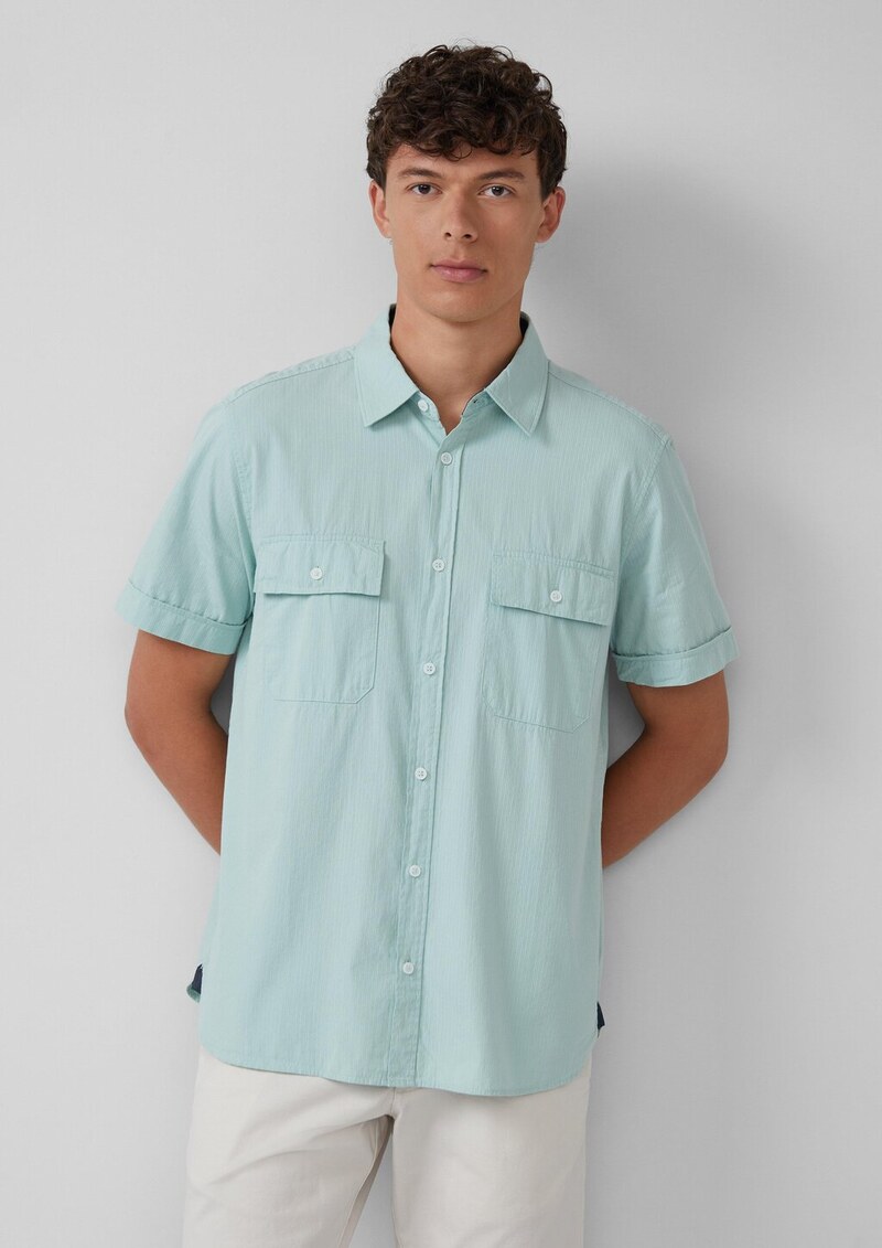 Regular Fit: Kurzarmhemd mit Strukturstreifen und Kentkragen