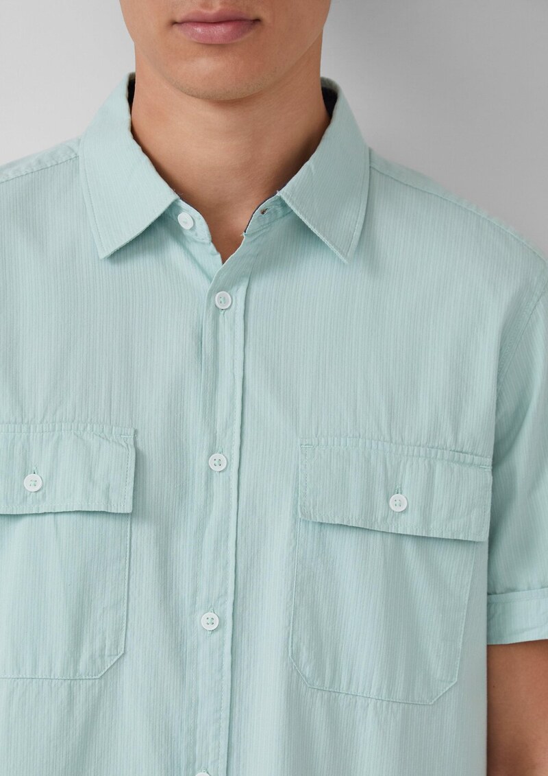 Regular Fit: Kurzarmhemd mit Strukturstreifen und Kentkragen