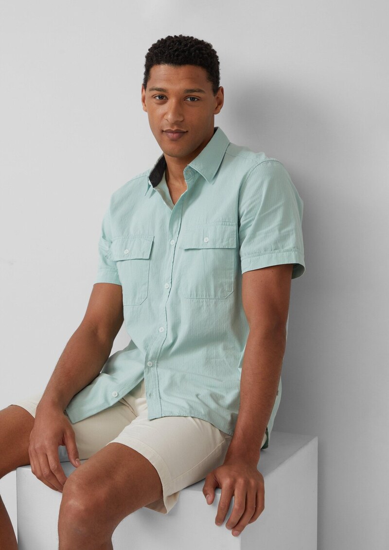 Regular Fit: Kurzarmhemd mit Strukturstreifen und Kentkragen