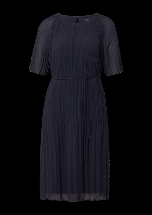 Plissiertes Chiffonkleid mit Bindegürtel