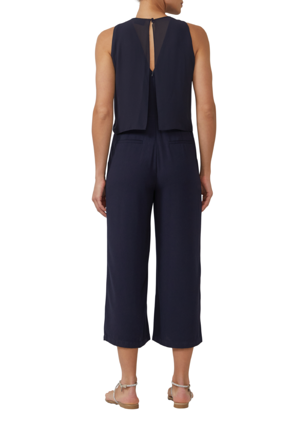 Ärmelloser Jumpsuit mit Chiffon-Layer