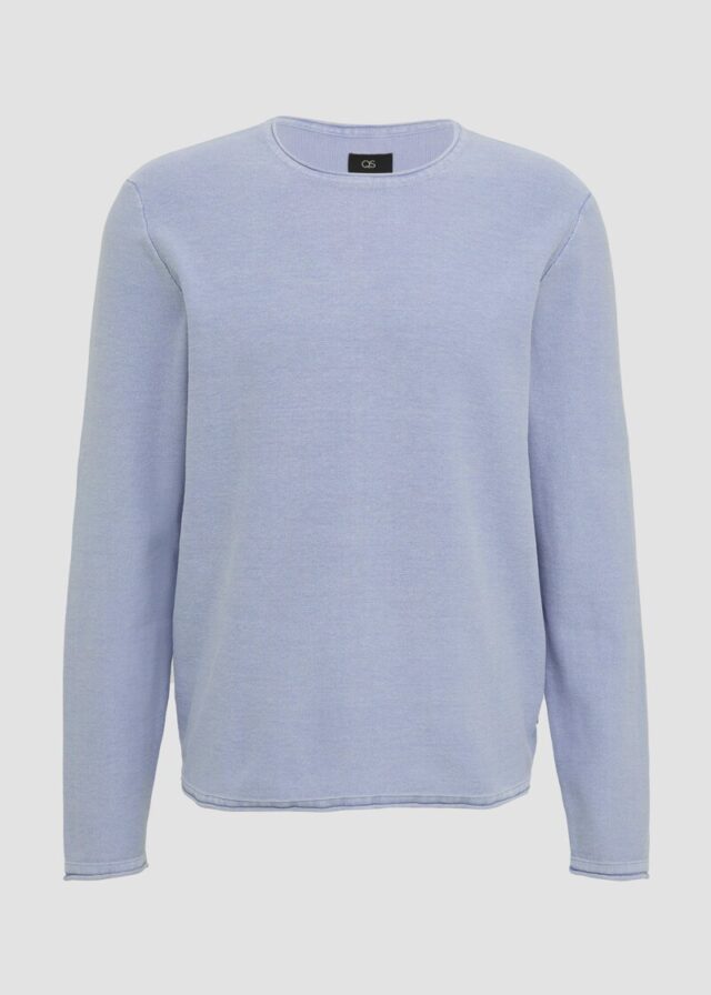 Gewaschener Strickpullover mit Rollkante
