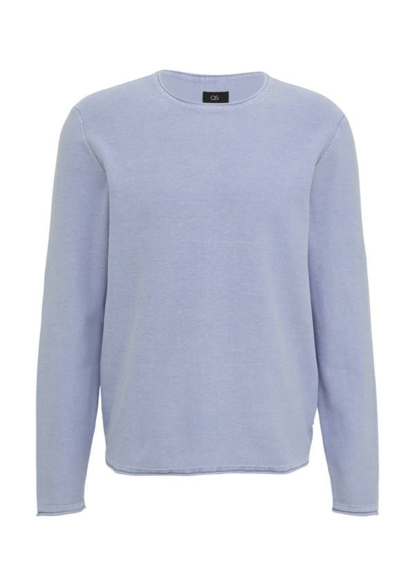 Gewaschener Strickpullover mit Rollkante