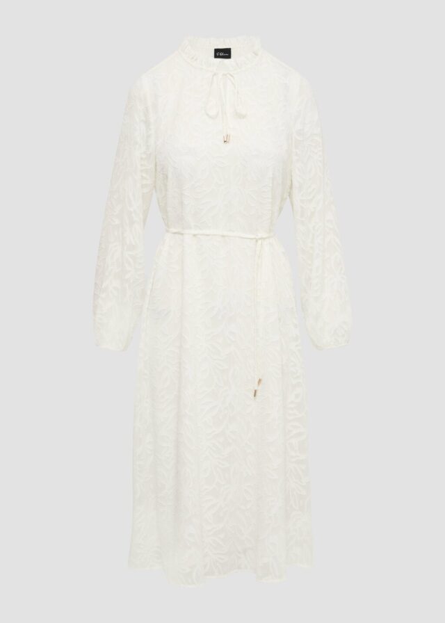 Langes Kleid mit Tunika-Ausschnitt und Rüschen