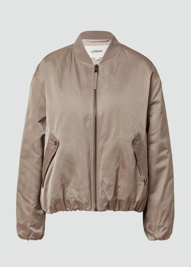 Satinierter Blouson mit gerafftem Saum