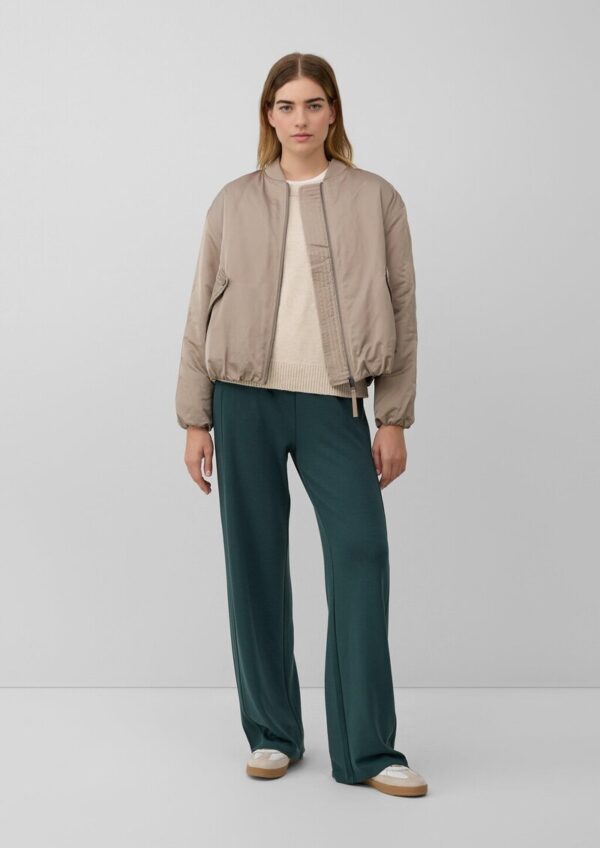 Satinierter Blouson mit gerafftem Saum