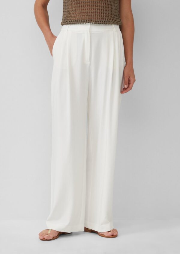 Hose mit Extra Wide Leg und Crêpe-Struktur