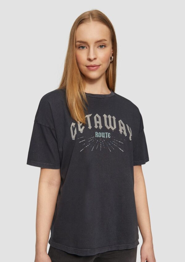 T-Shirt in gewaschener Optik mit Schmucksteinen