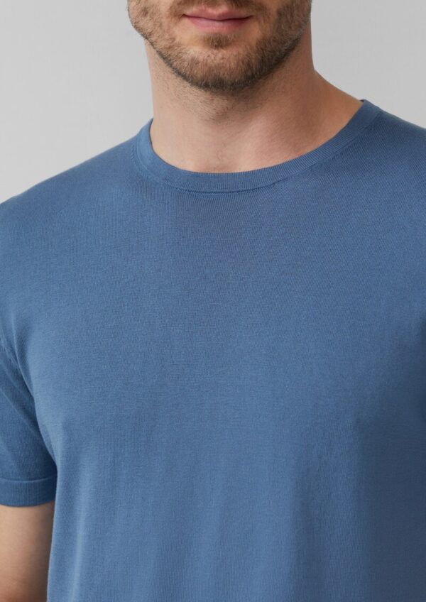 Gestricktes T-Shirt aus Baumwoll-Seidenmix
