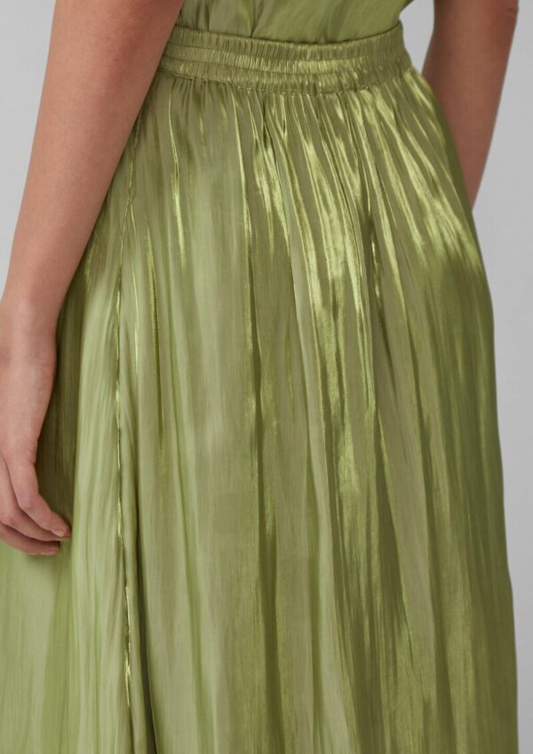 Glänzender Midirock mit Elastikbund