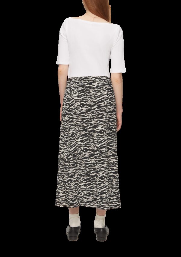 Midirock mit Knopfleiste und Schlitz