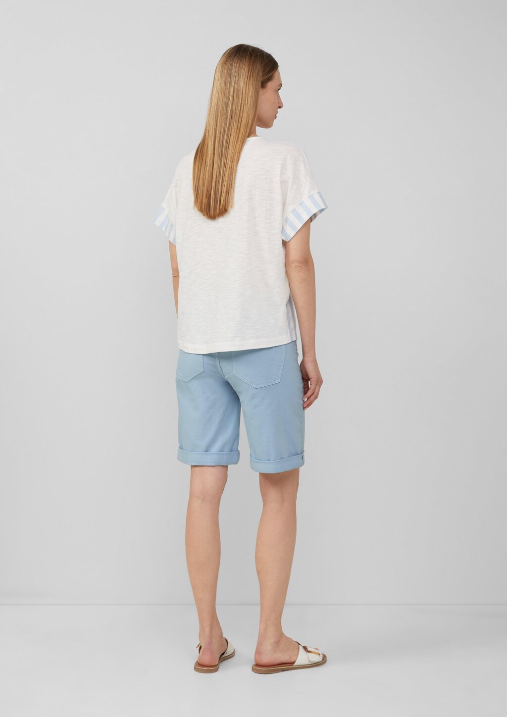 T-Shirt im Fabricmix mit Leinenanteil