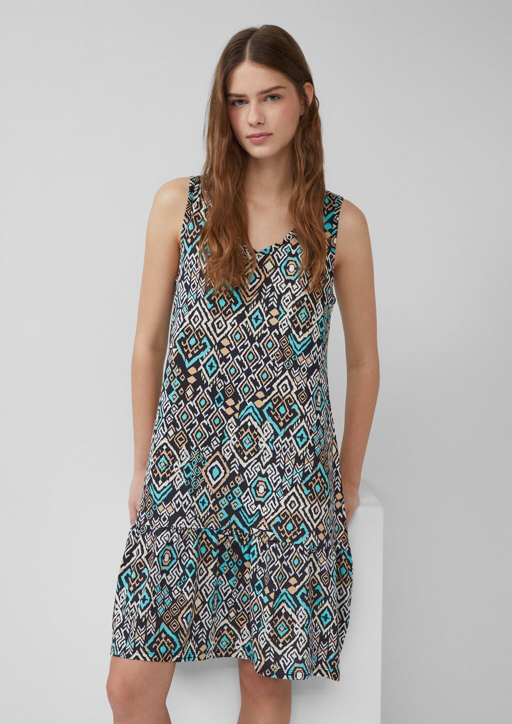 Kurzes Jersey-Kleid mit Schleifendetail am Rücken