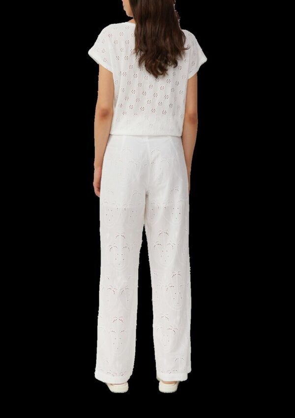 Hose mit Lochstickerei | QS x Sarah & Tini