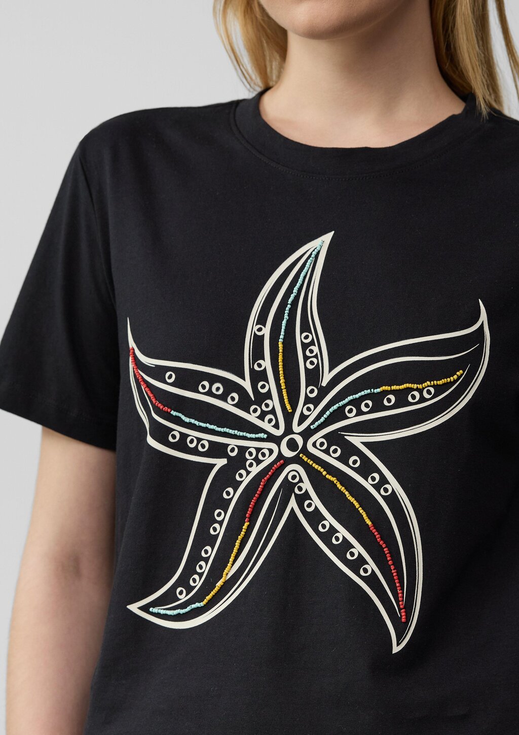 Jersey-T-Shirt mit Frontprint und Schmuckperlen