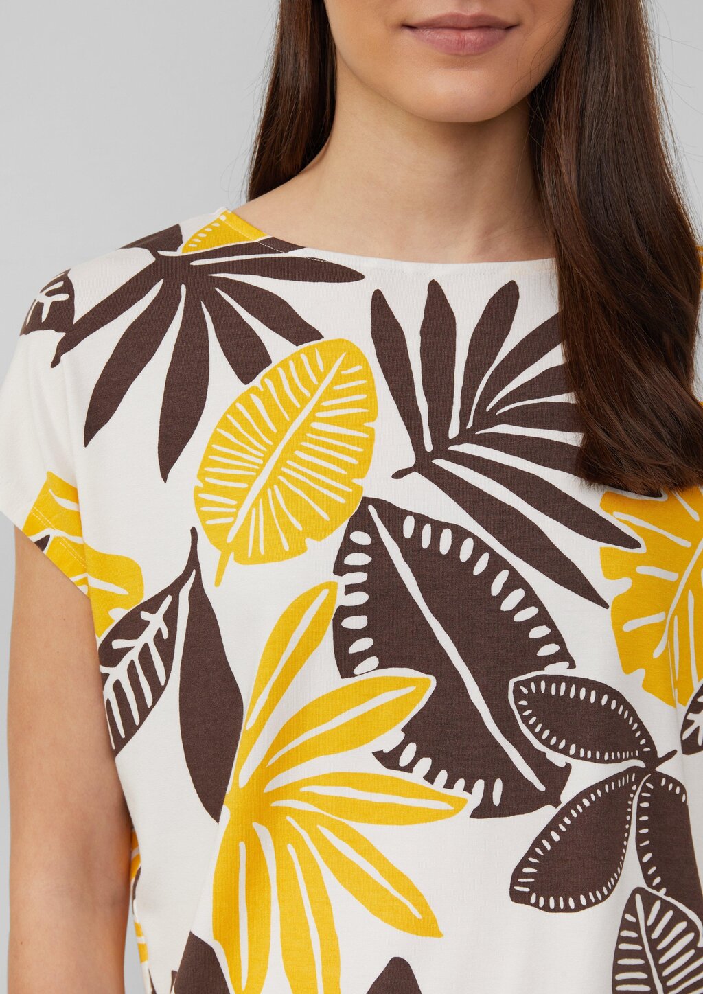 Elastisches T-Shirt aus Viskosestretch im Relaxed Fit