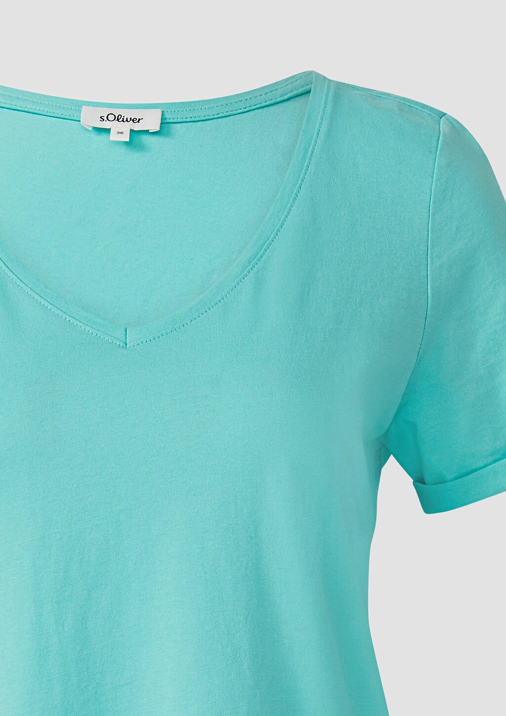 Weiches T-Shirt aus Baumwolle mit V-Ausschnitt