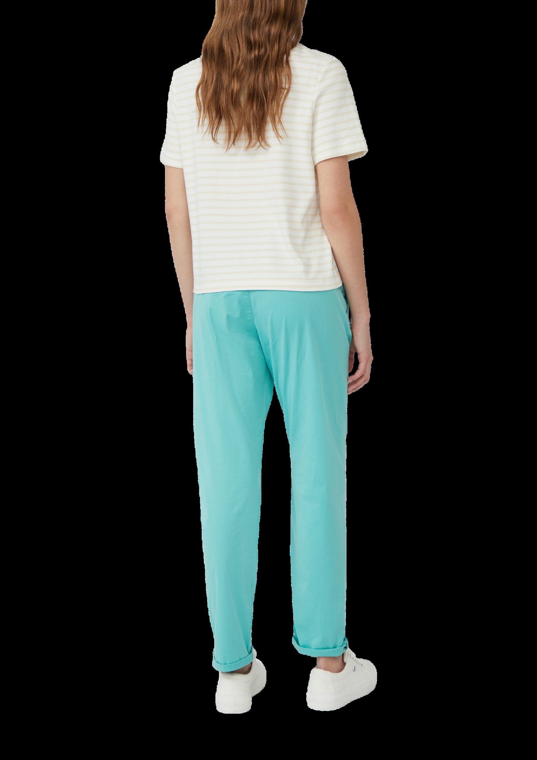 Chino mit geflochtenem Gürtel und Garment Dye