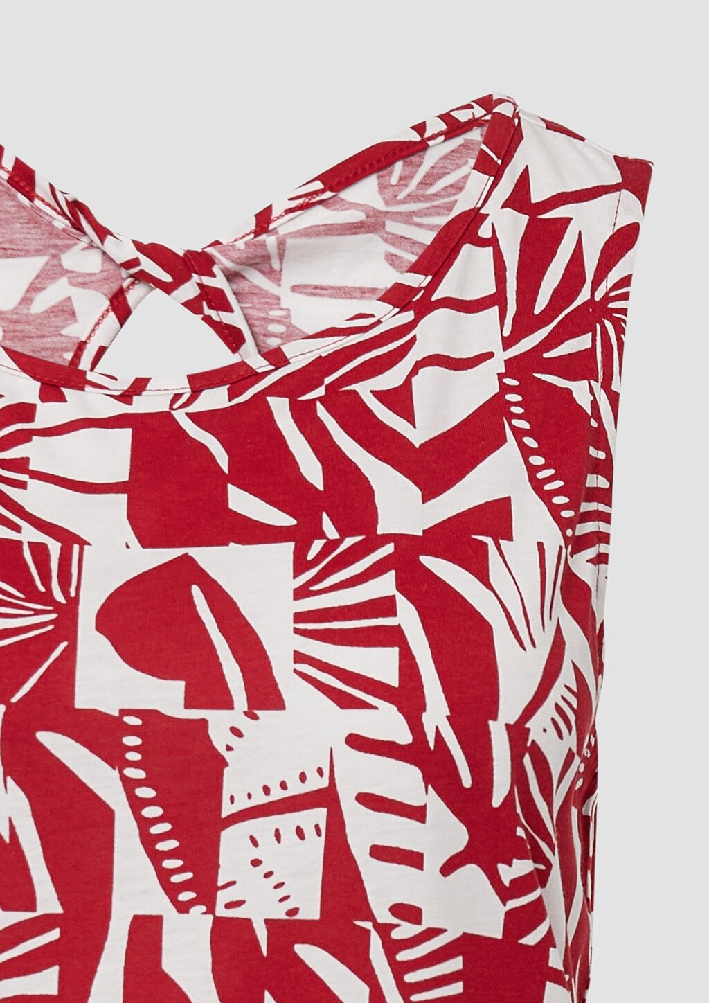 Top mit dekorativem Cut-out