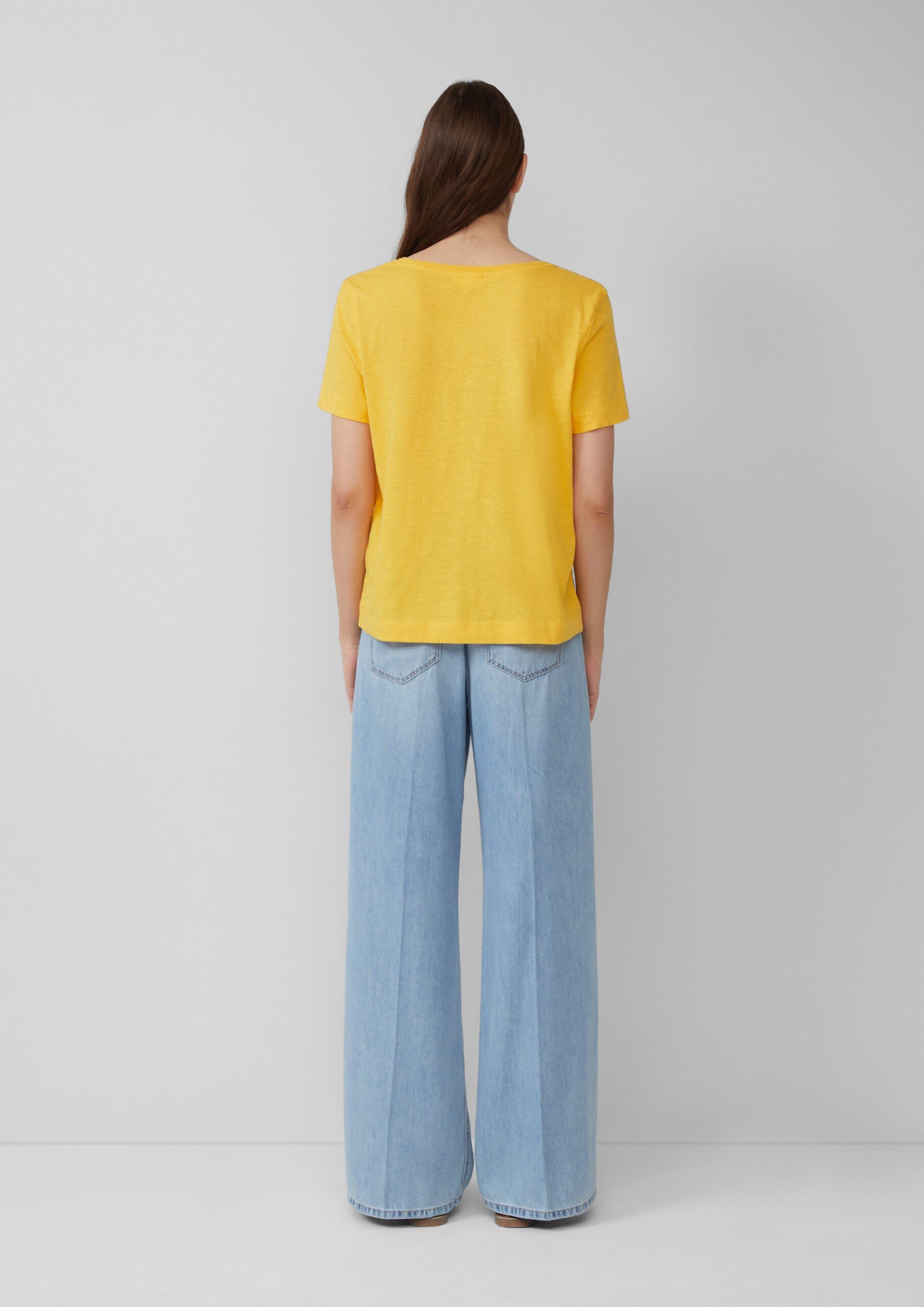 T-Shirt aus Flammgarn mit V-Ausschnitt