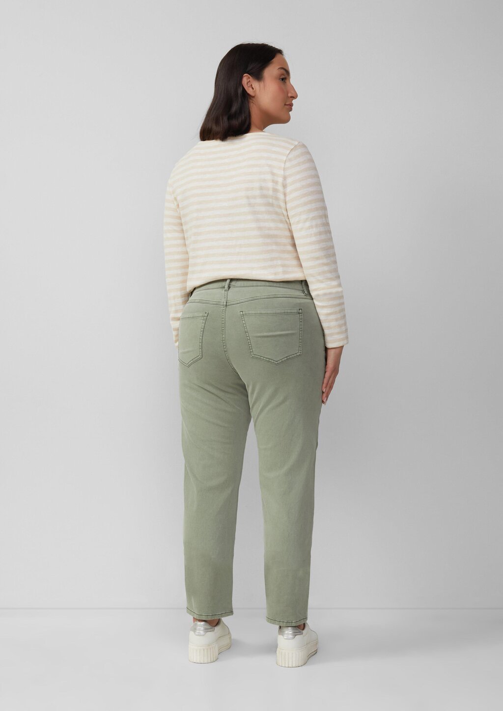 Gewaschene Hose im Slim Fit aus Baumwollsatin