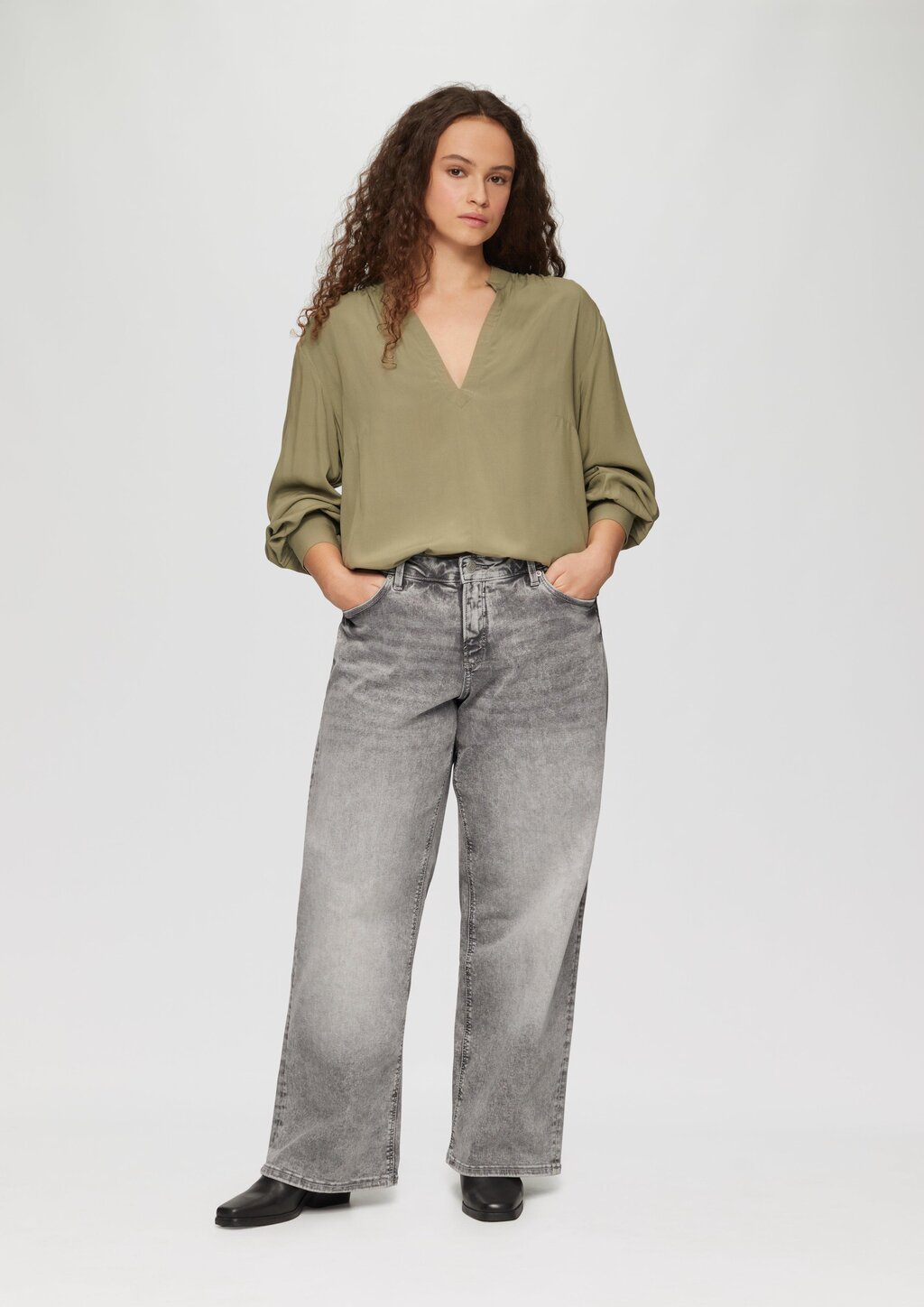 Viskosebluse mit Tunika-Ausschnitt