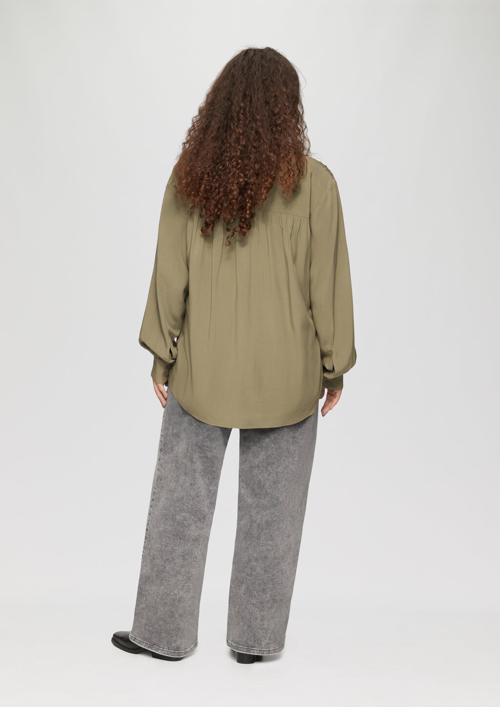 Viskosebluse mit Tunika-Ausschnitt