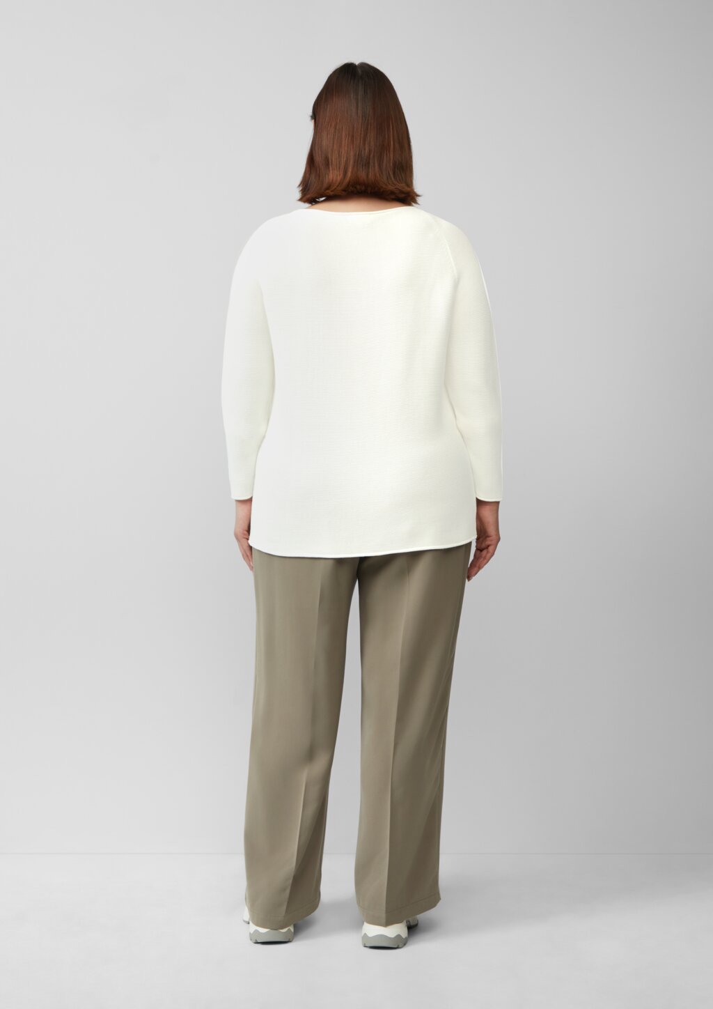 Strickpullover mit U-Boot-Ausschnitt und Rollsaum