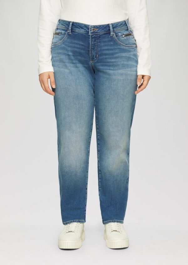 Jeans / Curvy Fit / Mid Rise / Slim Tapered Leg