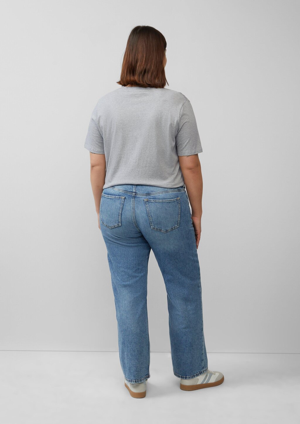 T-Shirt mit Herz-Stickerei