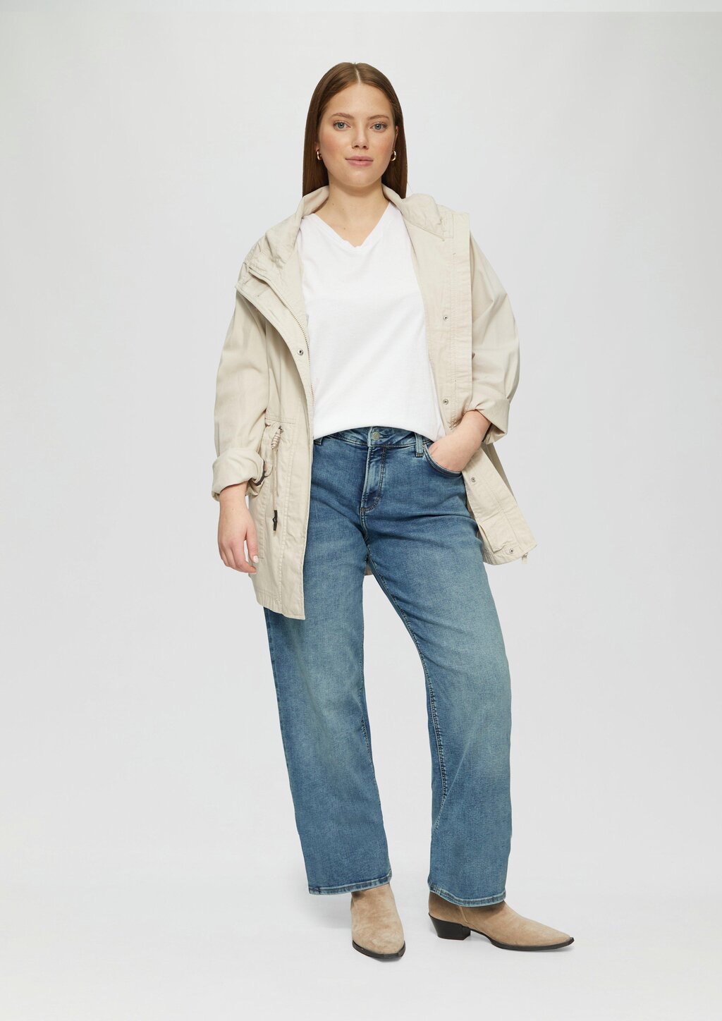 Jeans / Slim Fit / Mid Rise / Straight Leg