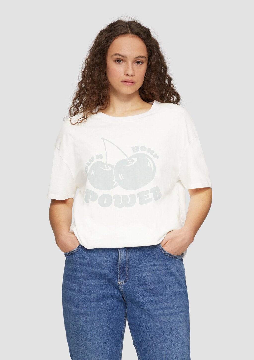 Printshirt mit überschnittener Schulter