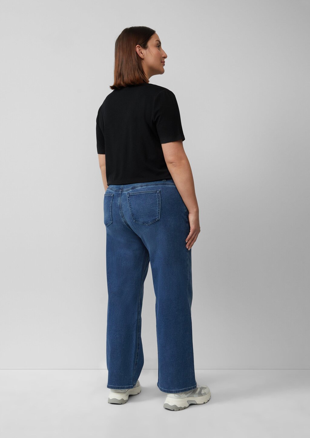 T-Shirt mit V-Ausschnitt