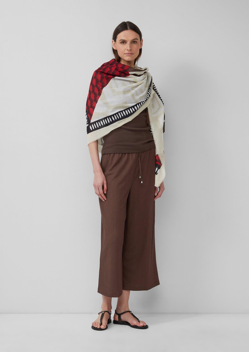 Tuch mit All-over-Print und Fransen